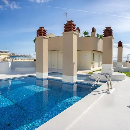 Spacious Renovated 1-bedroom In Center With Free Parking * Marbella