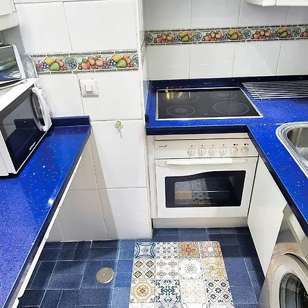Apartment Spacious Renovated 1-bedroom In Center With Free Parking Marbella
